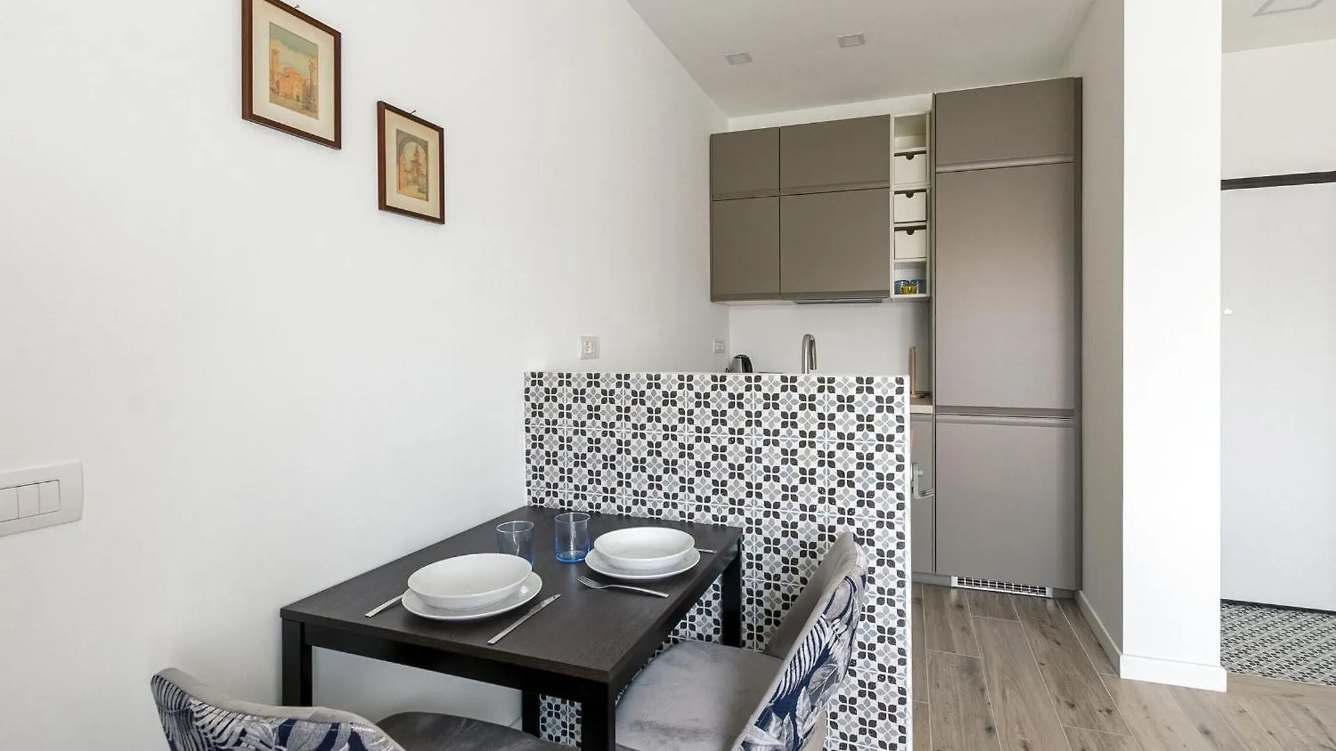 Apartment Tadino Ai Giardini Indro Montanelli By Halldis Milan