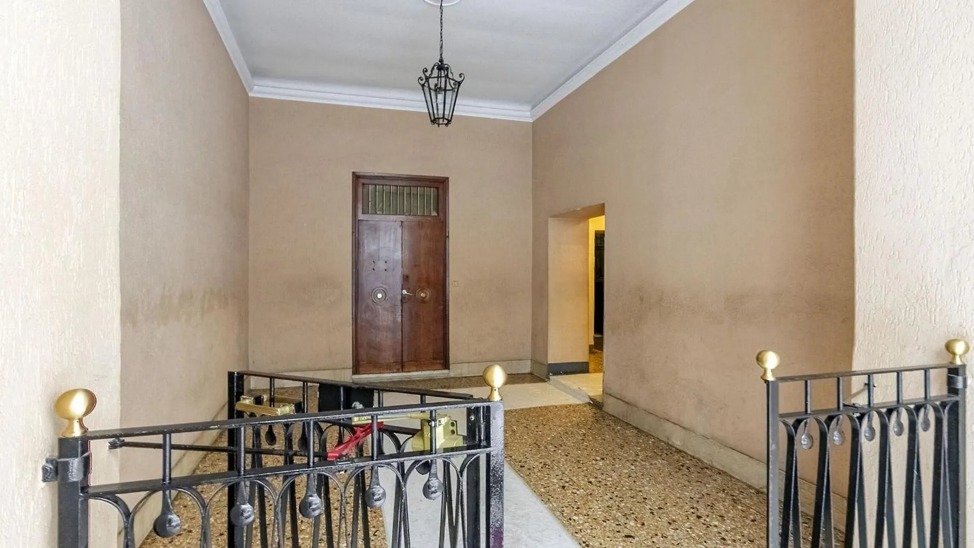 Tadino Ai Giardini Indro Montanelli By Halldis Milan Apartment